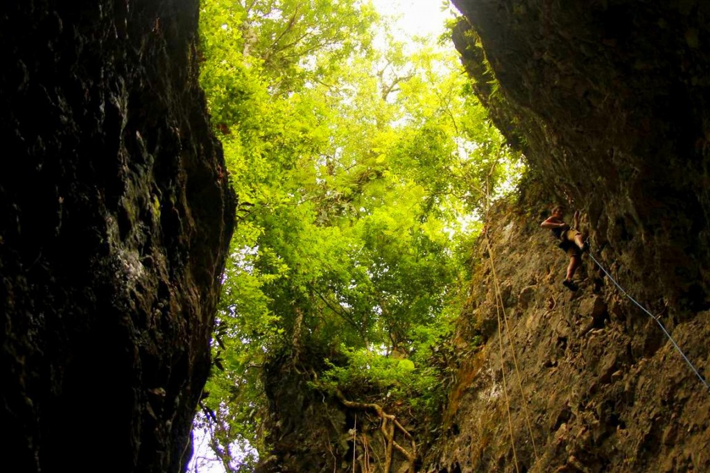 Vang Vieng Rock Climbing 