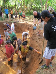 Earth adobe house, Solidarity tourism, volunter, laos