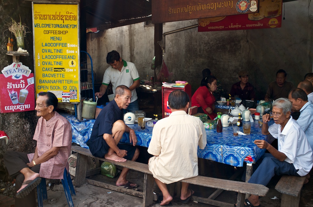 Laos-Luang-Prabang-Cafe-Pasaneyom-Coffee-Shop 007