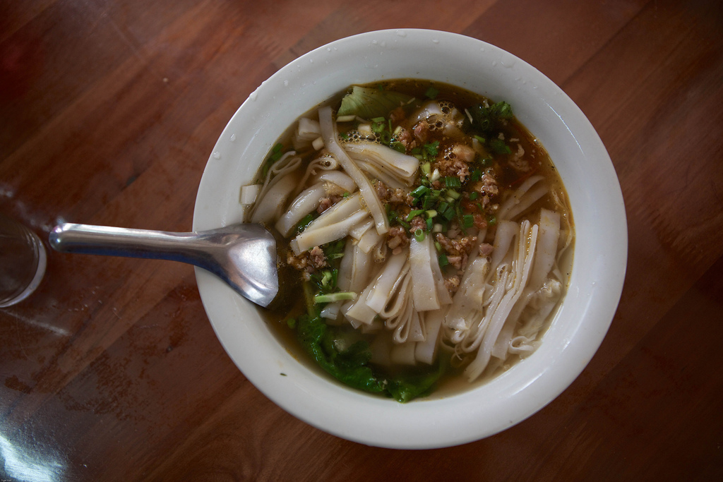 Laos-Lao-Food-Wet-Noodles-Soup-Khao-Piak-Tiger-Trail-Photo-By-Cyril-Eberle.