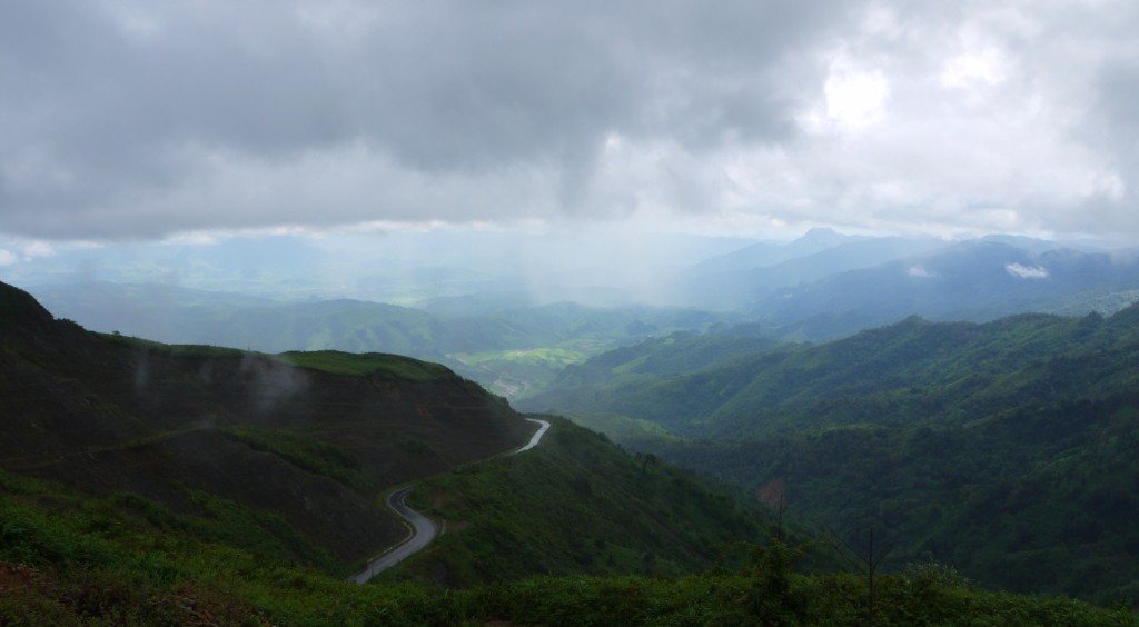 Laos Motorcycling Tour Long Cheng